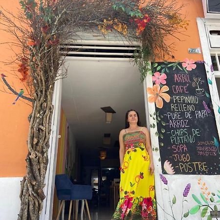 فندق Caicedoniaفي  Arbol Cafe المظهر الخارجي الصورة